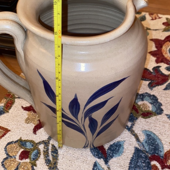 **RETIRED PIECE Williamsburg Stoneware Pitcher - Picture 3 of 6